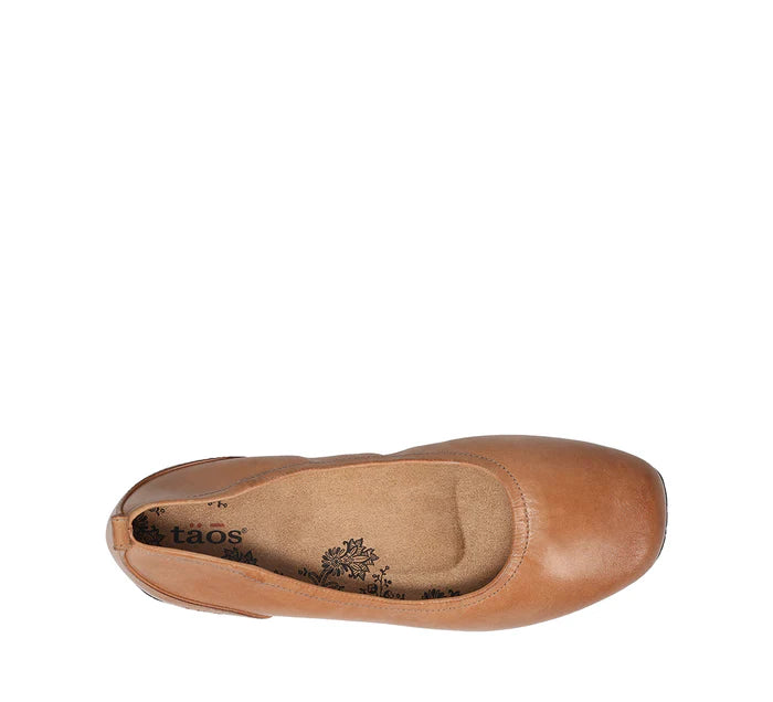 Taos Chit Chat Flat Caramel Women's 4